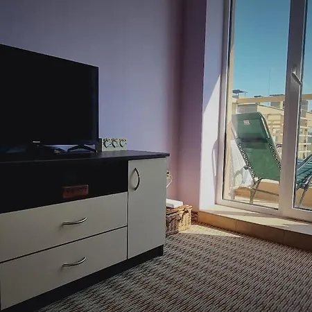 Cozy 1 Bed With Sea View & Pool Апартамент Варна